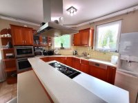 Eladó családi ház, Kecskeméten 245 M Ft, 5 szobás