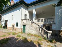 Eladó családi ház, III. kerületben 429 M Ft, 9 szobás