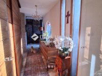 Eladó családi ház, Pécsett 164.9 M Ft, 7 szobás