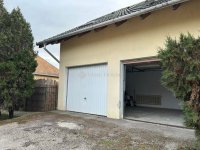 Eladó családi ház, Vecsésen 145 M Ft, 9 szobás