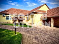 Eladó családi ház, Cegléden 105 M Ft, 5 szobás