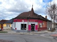 Eladó üzlethelyiség, Esztergomban 68.5 M Ft