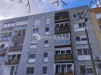 Eladó panellakás, Pécsett 39 M Ft, 2 szobás