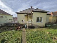 Eladó családi ház, Komlón 29.9 M Ft, 3 szobás