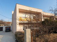 Eladó téglalakás, Ajkán 54.9 M Ft, 4+1 szobás