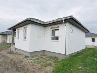 Eladó családi ház, Kecskeméten 86.9 M Ft, 5 szobás