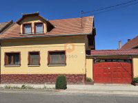 Eladó családi ház, Szászváron 84.9 M Ft, 9 szobás