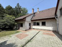Eladó családi ház, Szentendrén 109.9 M Ft, 5 szobás