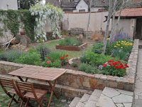 Eladó ikerház, III. kerületben 280 M Ft, 5+2 szobás