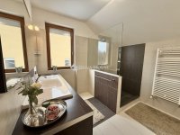 Eladó családi ház, Pécsett 129.9 M Ft, 5 szobás