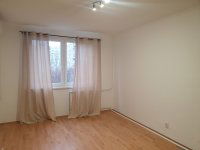 Kiadó panellakás, albérlet