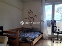 Eladó panellakás, Pécsett 46.9 M Ft, 1+1 szobás