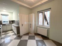 Eladó téglalakás, Szombathelyen 83.99 M Ft, 4 szobás