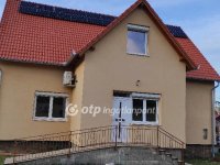 Eladó családi ház, Aranyosgadányban 98 M Ft, 6 szobás