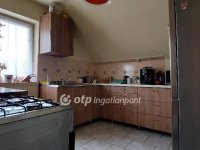Eladó családi ház, Baracskán 98 M Ft, 6 szobás
