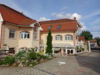 Eladó hotel, Hajdúszoboszlón 490 M Ft / költözzbe.hu