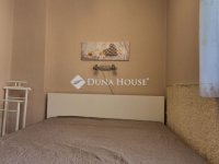 Kiadó téglalakás, albérlet, Pécsett 210 E Ft / hó, 3 szobás