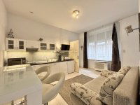 Kiadó téglalakás, albérlet, VI. kerületben, Király utcában