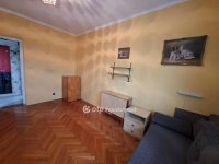Eladó téglalakás, Pécsett 39 M Ft, 2 szobás