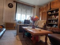 Eladó családi ház, Pécelen 65 M Ft, 4 szobás