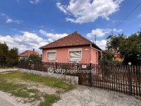 Eladó családi ház, Tiszakeszin 16 M Ft, 3 szobás