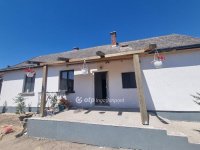 Eladó családi ház, Dunavecsén 29 M Ft, 2 szobás