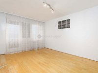 Eladó panellakás, Győrött, Teleki László utcában 67.563 M Ft