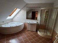 Eladó családi ház, Dunaújvárosban 119.9 M Ft, 7 szobás