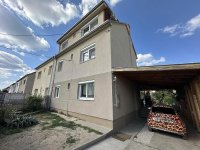 Eladó ikerház, Vácon 125 M Ft, 3+5 szobás / költözzbe.hu