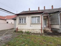 Eladó családi ház, Pápán 45 M Ft, 4 szobás