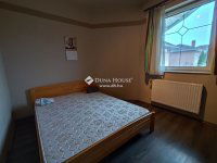 Eladó családi ház, XVII. kerületben 250 M Ft, 7 szobás