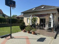 Eladó családi ház