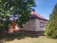 Eladó családi ház, Jászapátiban 25.9 M Ft, 3 szobás