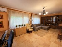 Eladó családi ház, Cegléden 89.9 M Ft, 5 szobás