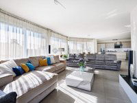 Eladó ikerház, Pécelen 349 M Ft, 11 szobás