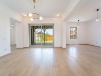 Eladó családi ház, Cegléden 159 M Ft, 5 szobás