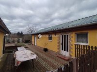Eladó családi ház, Tatabányán 124.99 M Ft, 8 szobás