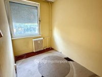 Eladó panellakás, Nyíregyházán 27.5 M Ft, 1+1 szobás