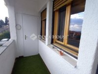 Eladó téglalakás, Pécsett 65 M Ft, 2 szobás