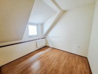 Eladó családi ház, XVI. kerületben 109.9 M Ft, 8 szobás