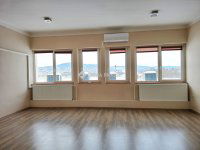 Kiadó iroda, Pécsett 400 E Ft / hó, 1 szobás