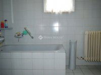 Eladó ikerház, Debrecenben 72 M Ft, 5 szobás