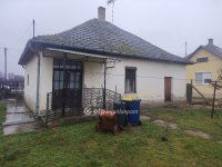 Eladó családi ház, Kölcsén 10.69 M Ft, 2 szobás