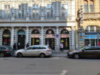 Eladó üzlethelyiség, VI. kerületben 440 M Ft