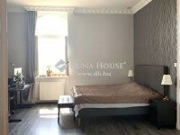 Eladó téglalakás, VI. kerületben 130 M Ft, 2+1 szobás