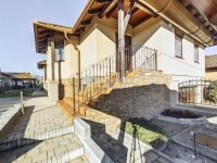 Eladó családi ház, Kecskéden 154.9 M Ft, 5 szobás