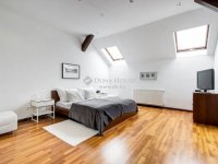 Eladó családi ház, XVII. kerületben 449 M Ft, 8 szobás