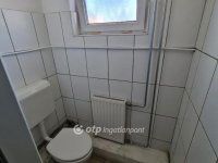 Eladó családi ház, Pápán 249 M Ft, 9+11 szobás