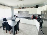 Eladó családi ház, Balatonkeresztúron 125 M Ft, 7 szobás