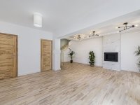 Eladó családi ház, Csobánkán 350 M Ft, 7 szobás